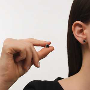 Золотые серьги с гранатами и бриллиантами